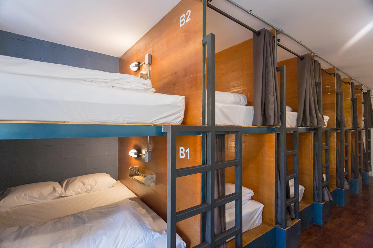 Funwahn Hostel And Cafe Τσιάνγκ Μάι Εξωτερικό φωτογραφία