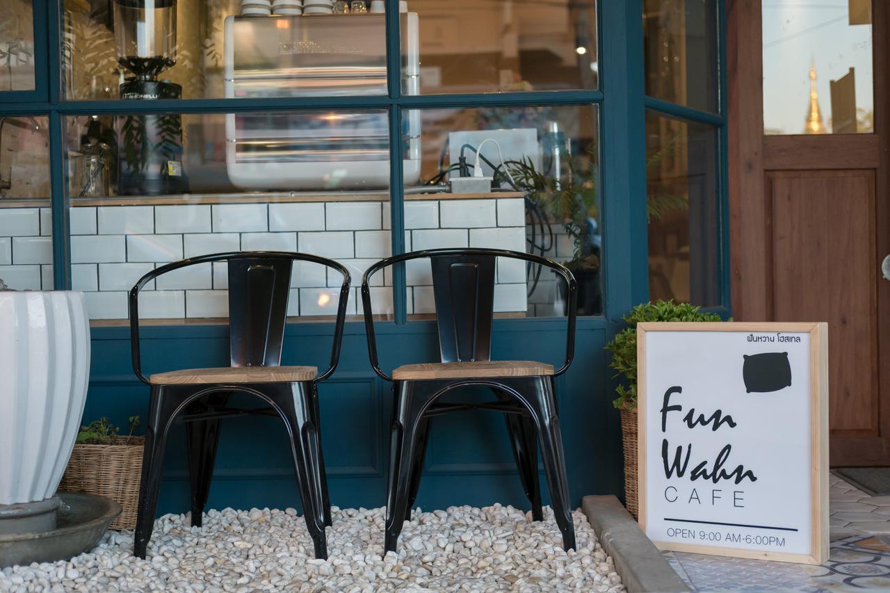 Funwahn Hostel And Cafe Τσιάνγκ Μάι Εξωτερικό φωτογραφία