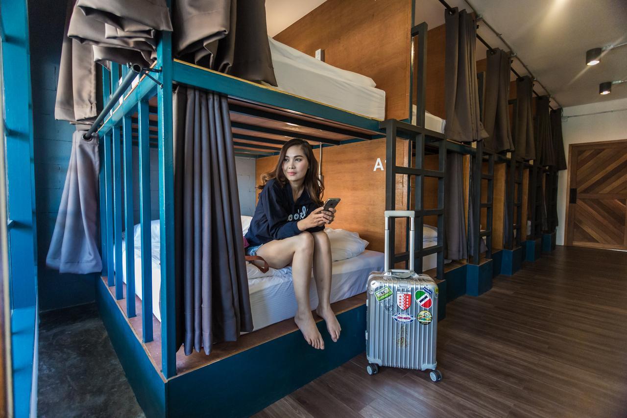 Funwahn Hostel And Cafe Τσιάνγκ Μάι Εξωτερικό φωτογραφία