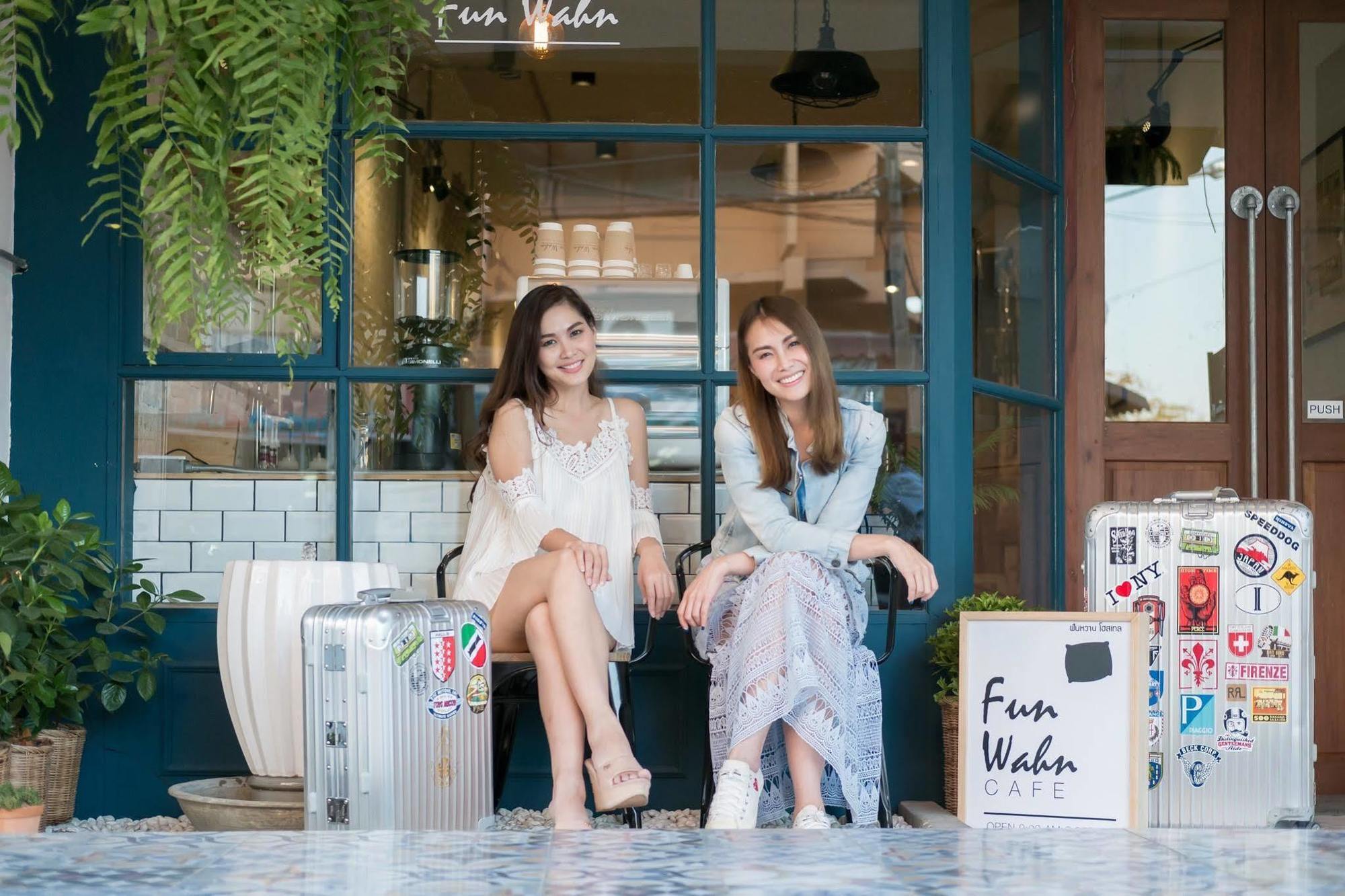 Funwahn Hostel And Cafe Τσιάνγκ Μάι Εξωτερικό φωτογραφία