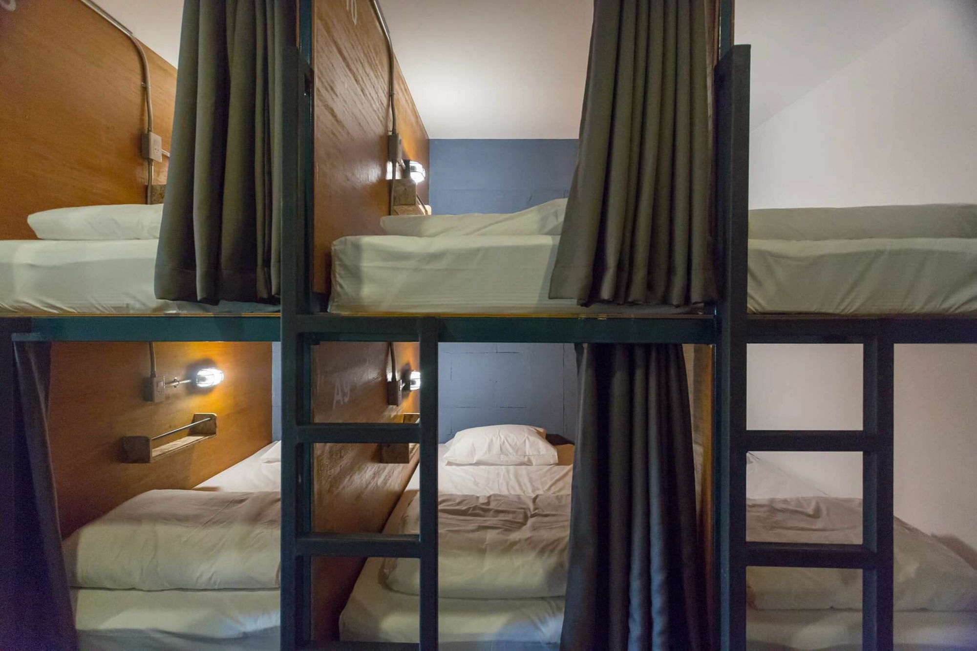 Funwahn Hostel And Cafe Τσιάνγκ Μάι Εξωτερικό φωτογραφία