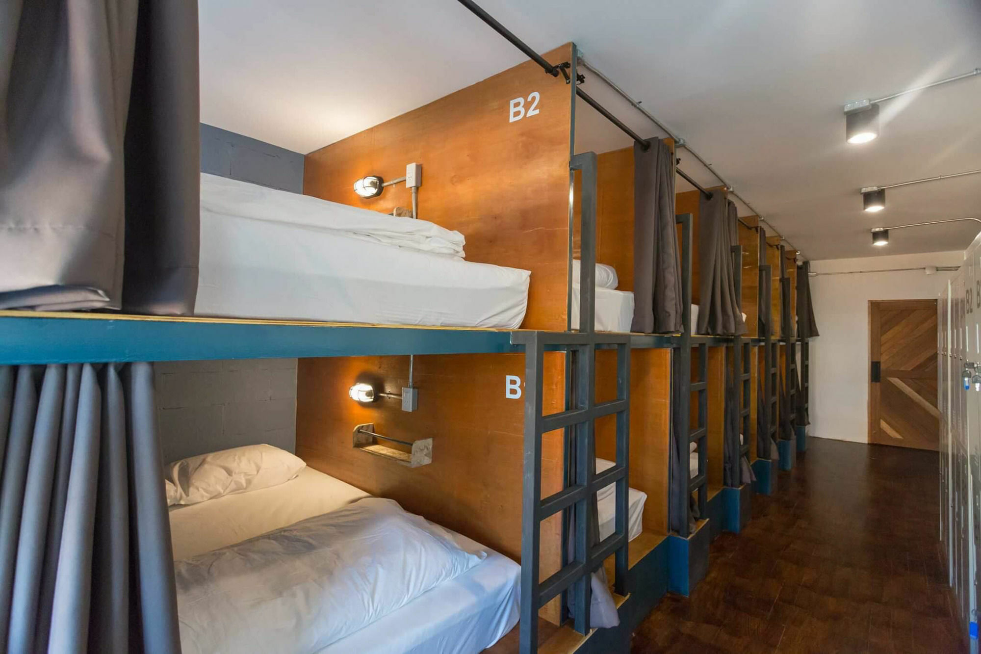 Funwahn Hostel And Cafe Τσιάνγκ Μάι Εξωτερικό φωτογραφία