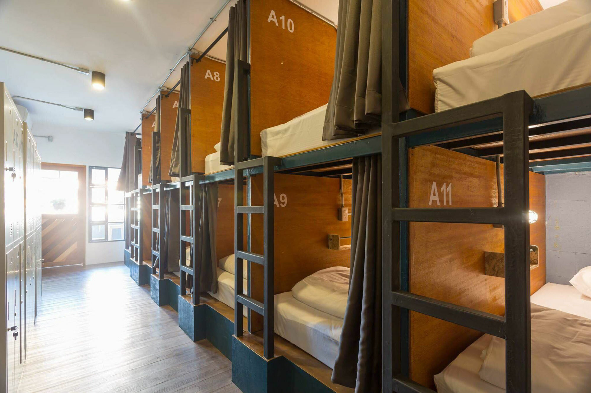 Funwahn Hostel And Cafe Τσιάνγκ Μάι Εξωτερικό φωτογραφία