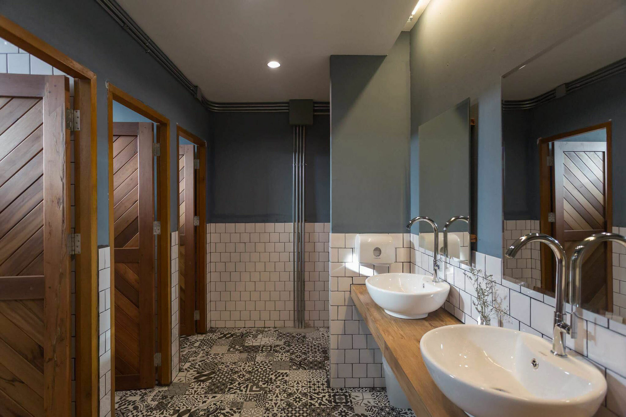 Funwahn Hostel And Cafe Τσιάνγκ Μάι Εξωτερικό φωτογραφία